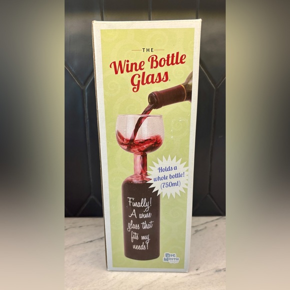Big Mouth Toys Huge Wine Bottle Glass Holds Full 750mL Bottle Hilarious Gag Gift - Picture 5 of 8